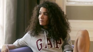 Alice David, Sabrina Ouazani, Charlotte Gabris Sexy, Hot Video in film 'Demi soeurs'