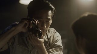 Alicia Vikander, Riley Keough, Riley Keough nude, Topless, Sex, FF in 'Earthquake Bird'