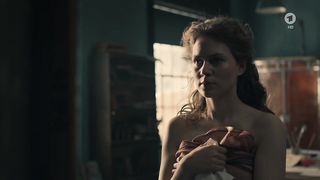 Alicia von Rittberg nude, topless, sideboobs in movie 'Lotte am Bauhaus'