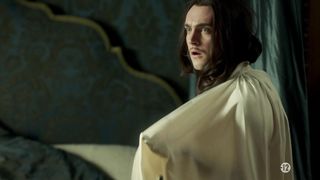 Anna Brewster - Versailles s02e01 (2017) Nudity Pregnant Scene