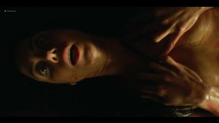 Aubrey Plaza nude scene - Legion (2018)