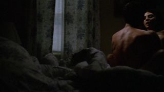 Callie Thorne naked -The Wire s02e06 (2003)
