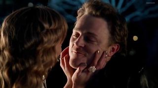 Camille Keenan Nude - Satisfaction s03e05 (2010)