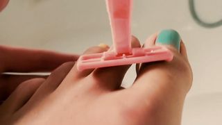 Carla Juri, Pia Rover nude, Marlen Kruse, Anna Konig naked - Feuchtgebiete (2013)