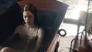 Charlotte Hope nude - The Spanish Princess s01e01 (2019)