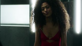 Chelsea Watts, Whitney Benjamin naked - Power s05e02 (2018)