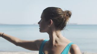 Daphne Patakia sexy underwater ⭐ Meltem (2019)