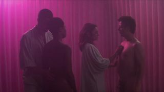 Dira Paes nude - Divino Amor (2019)