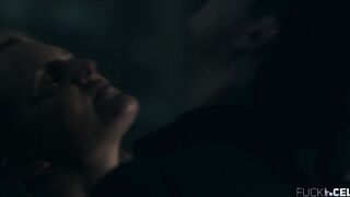 Elisabeth Moss naked - The Handmaid's Tale s02e02 (2018)