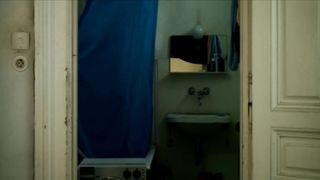 Elisabeth Umlauft - Gehen am Strand (2013)