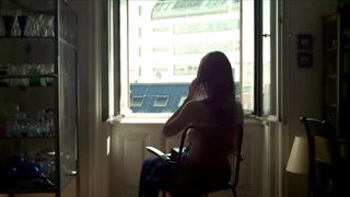 Elisabeth Umlauft - Gehen am Strand (2013)