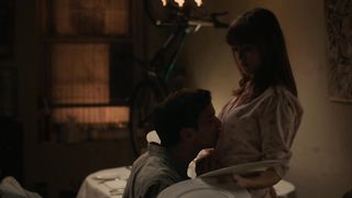 Ella Purnell naked scene - Sweetbitter s01e03 (2018, NUDE)