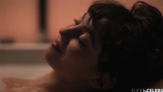 Ella Purnell nude - Sweetbitter s02e01-02 (2019)