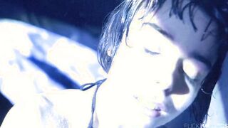 Elodie Bouchez nude - J’aimerais pas crever un dimanche (1998)