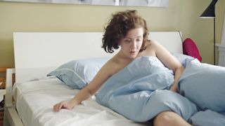 Emilie Nicolas nude - Hvite Gutter s02e01 (2018)