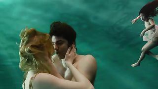 Evan Rachel Wood, T.V. Carpio Sexy - Across the Universe (2007)