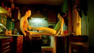 Evgeniya Kreggde nude - Papa sdohni (2019)