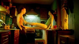 Evgeniya Kreggde nude - Papa sdohni (2019)