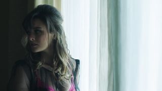 Frankie Shaw naked - SMILF s02e02 (2018)