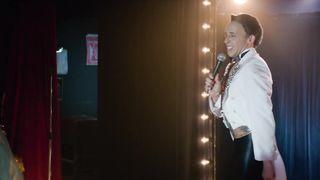 Geena Davis nude - Glow s03e09 (2019)