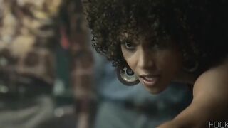 Halle Berry naked - Frankie & Alice (2010)