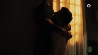 Heike Makatsch nude - Zielfahnder Blutiger Tango (2019)