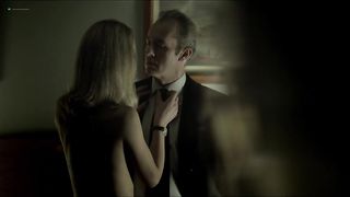 Helen Kennedy Nude, Melissa George (nn) - Hunted (2012) s1e1