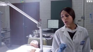 Helene Pequin, Lucie Ryan nude - Insoupconnable s01e01-05 (2018)