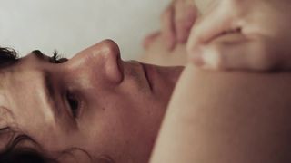 Irene Anula Nude - Como conoci a tu padre (2009)