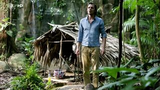 Isabell Gerschke nude - Fluss des Lebens - Verloren am Amazonas (2013)