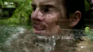 Isabell Gerschke nude - Fluss des Lebens - Verloren am Amazonas (2013)