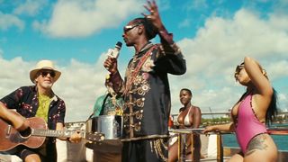 Isla Fisher nude - The Beach Bum (2019)