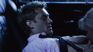 Car Sex Scen e ⭐Jane Krakowski nude ⭐ Alfie (2014)