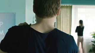 Jasna Fritzi Bauer nude - Goliath (2017)