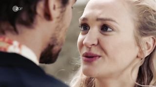 Johanna von Gutzeit nude - Team Alpin s02e01 (2019)