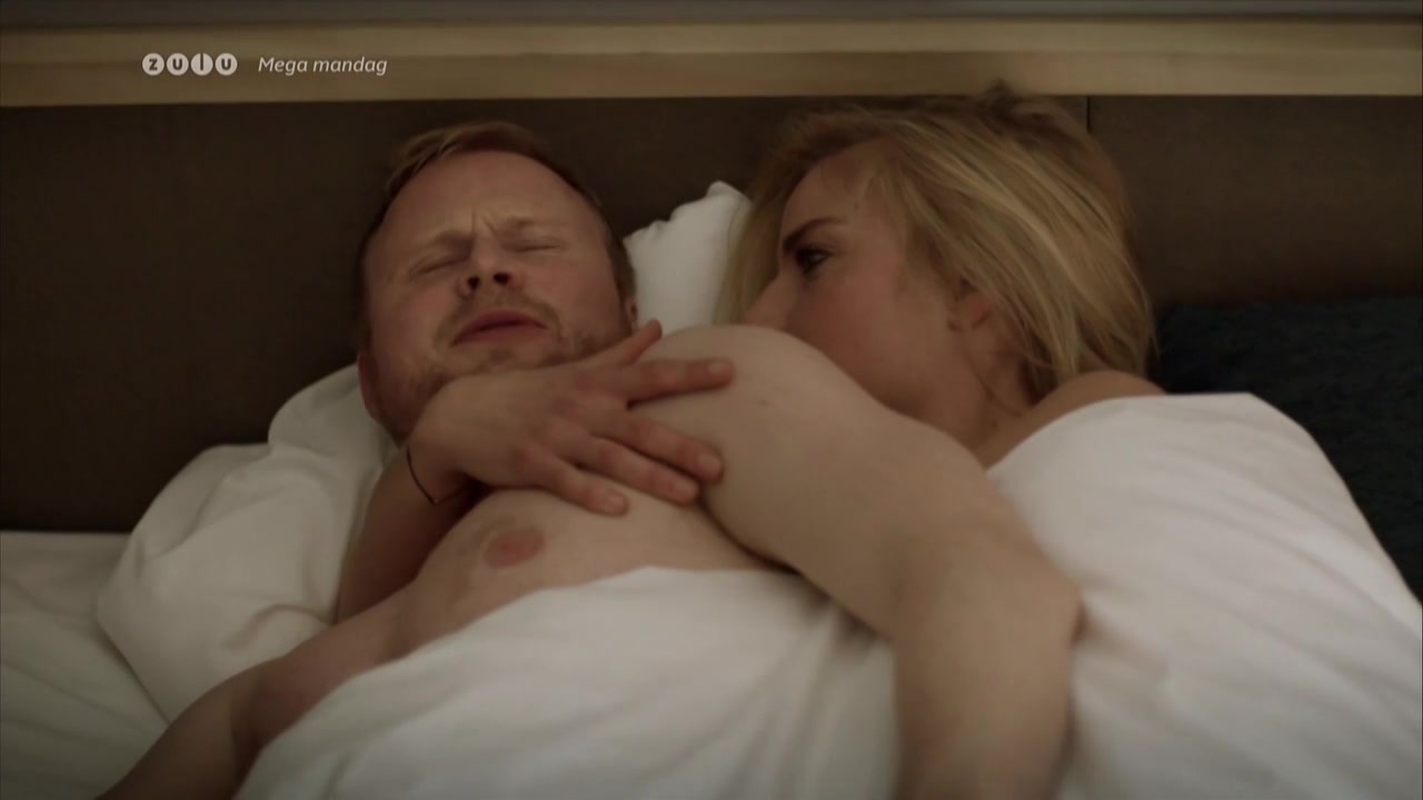 Josephine Park nude - Lillemand s02e01 (2016)