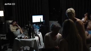 Julia Hummer, Eva Lobau, Jasna Fritzi Bauer Nude - Im Alter von Ellen (2010)