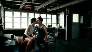 Julia Koschitz nude - Schweigeminute (2016)