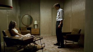 Julia Schacht, Anna Bache-Wiig nackte - Naboer (2005)