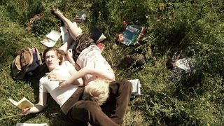 Julia Zange nude - Mein Bruder heisst Robert und ist ein Idiot (2018)