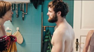 Juliane Kohler, Janina Fautz nude - Safari Match Me If You Can (2018)