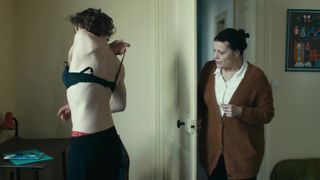 Julie Moulier nude - Nos vies formidables (2019)