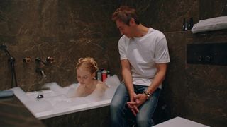 Eva Indenbaum, Alina Rachkovskaya - Struny s01e09 (2021) celebs nude scene
