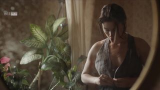 Katharina Nesytowa - WIR s01e07 (2021) celebs hot cut show