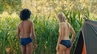 Loriane C Klupsch nude - OVNI(s) s01e11 (2021)