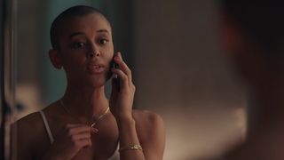 Emily Alyn Lind, Whitney Peak sexy show show - Gossip Girl s01e01 (2021) celebs video