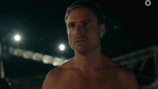 Wolke Hegenbarth, Kathrin von Steinburg hot scene - Toni, mannlich, Hebamme s01e05 (2021) celebs nude scene