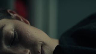 Olivia Thirlby, Ashley Romans, Amber Tamblyn, Paris Jefferson - Y The Last Man s01e01e01-02 (2021) celebs nude scene