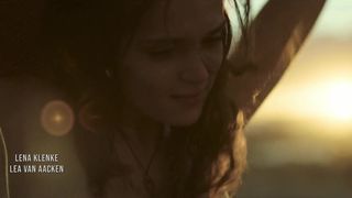 Caroline Hartig, Hannah Hoekstra - Blackout s01e02 (2021) celebs hot cut show