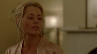Olympia Valance, Madeleine West - Playing for Keeps s01e04 (2018)